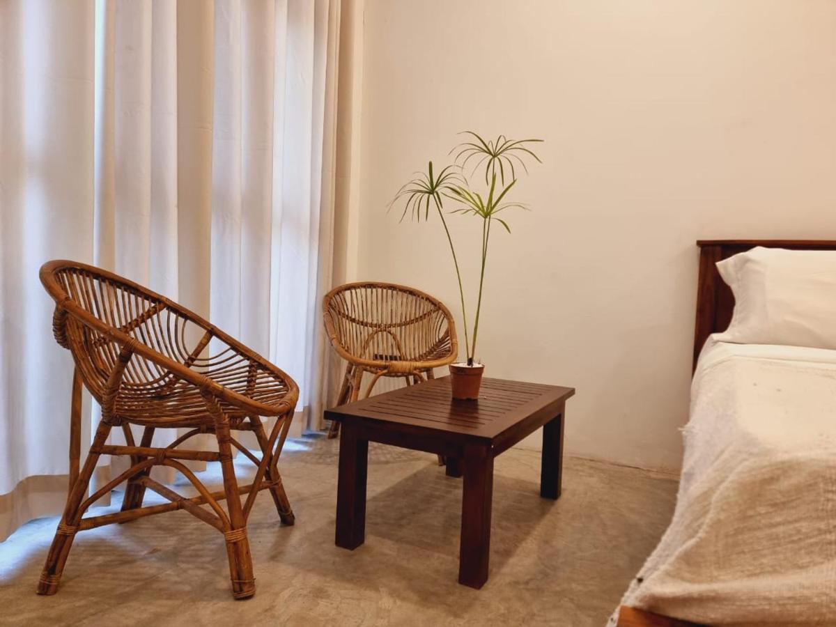 Sandil Surf House Ahangama Kültér fotó